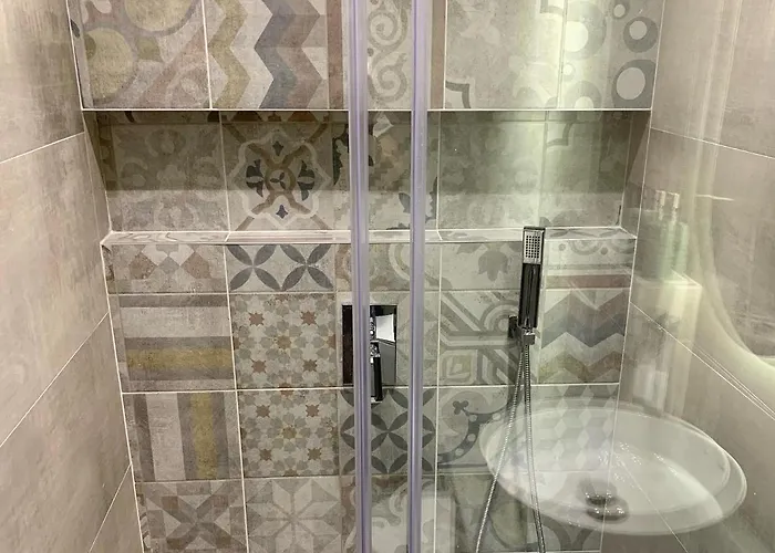 Center Of “savannah” Apartment. *