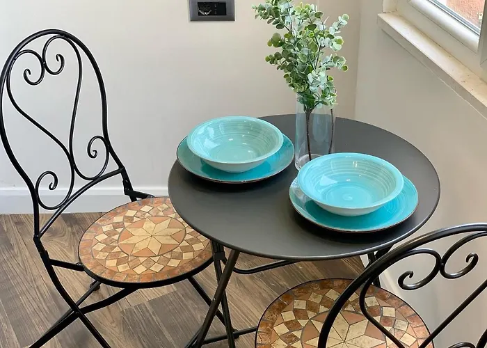 Center Of “savannah” Apartment.